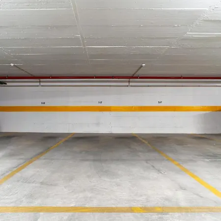 Spacious 2 Bedroom With Sea View By Lisbeyond * Lagos