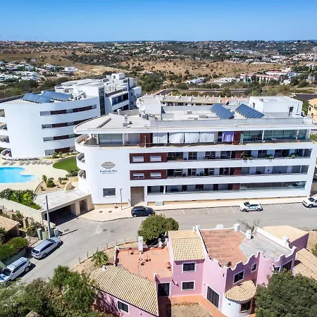 Апартаменты Spacious 2 Bedroom With Sea View By Lisbeyond *