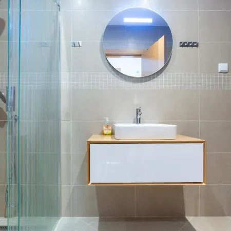 Spacious 2 Bedroom With Sea View By Lisbeyond דירה *