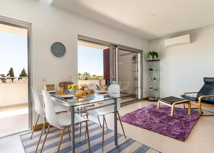 Spacious 2 Bedroom With Sea View By Lisbeyond ラゴス