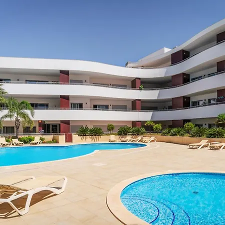 Spacious 2 Bedroom With Sea View Apartment